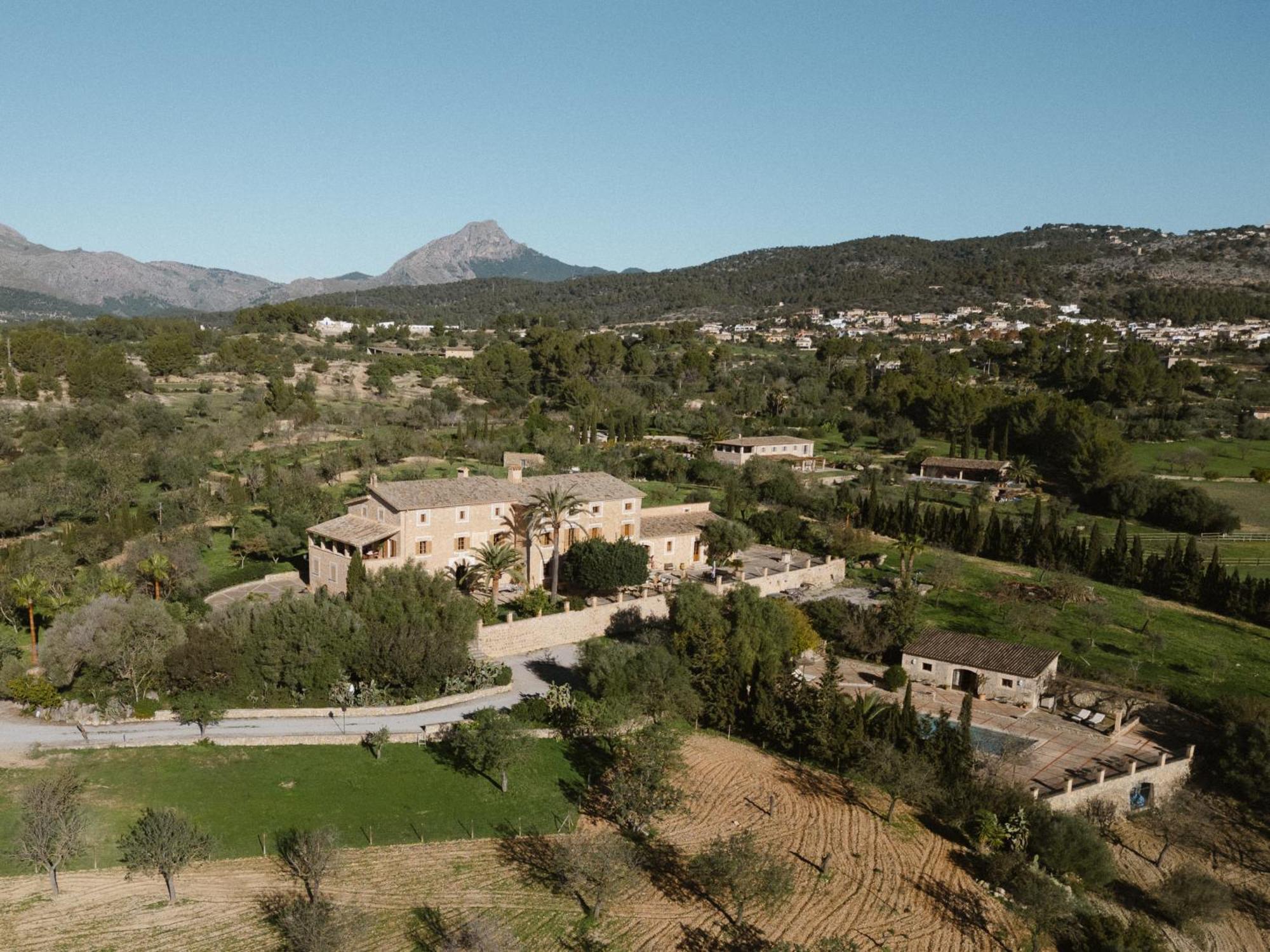 Finca Can Estades 4*