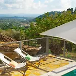 Villa Mancor Pool & Mountain Views