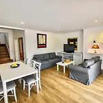 Lili Apartments