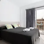 Yourhouse Monges Apartment With Sea Views