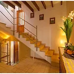 Boutique Hostal Born53 im Stadtkern von Llucmajor, Mallorca