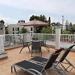 Apartment Assimetric - Only 100M To Beach