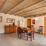 Perfect Location! A Country Villa By Renthousing