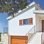 3 Bedroom Amazing Home In Galilea