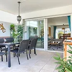 Bellresguard Garden Flat C