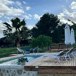 Los Dos Caballeros Winery & Vacation Rental