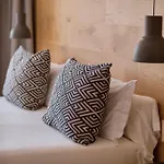 Las Gaviotas Suites Hotel & Spa
