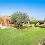 Villa Raquel