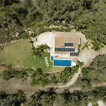 Finca Es Foners En Felanitx Con Piscina Y Jacuzzis En Suite
