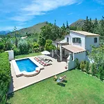 Owl Booking Villa Bocoris - 15 Min Walk To The Beach