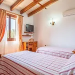 Ferienhaus Mit Privatpool Fuer 6 Personen Ca 295 Qm In Son Negre, Mallorca Suedostkueste Von Mallorca