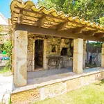 Chalet With Pool, Wifi And Smart Tv