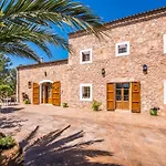 Pet-Friendly Villa Near Center