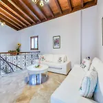 Country House For 12 Guests, Petra