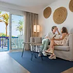 Parque Nereida Suites Hotel