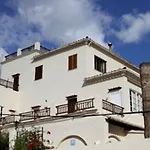 La Mimosa Guesthouse