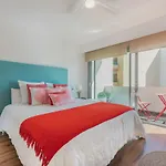 Mariners Apartment