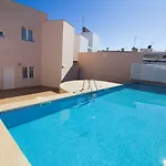 Apartment Near The Sea With Wifi And Pool