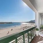 Yupihome First Line Apartment