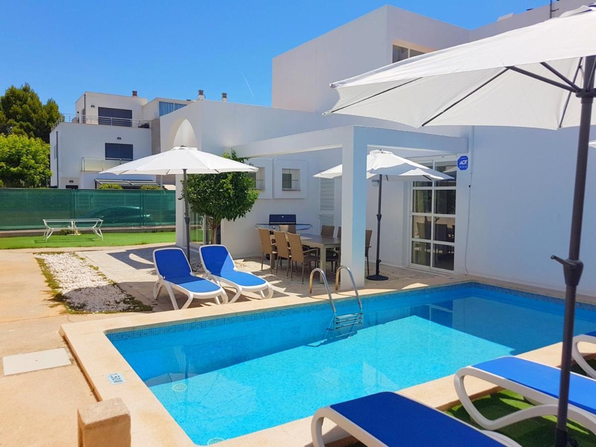 In Picafort, Nahe Playa De Muro, 4 X Schlafzimmer Mit Bad Holiday home