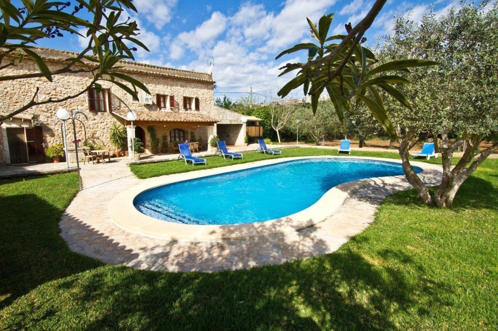 Rustikale, Klimatisierte Mit Pool Hébergement de vacances Búger